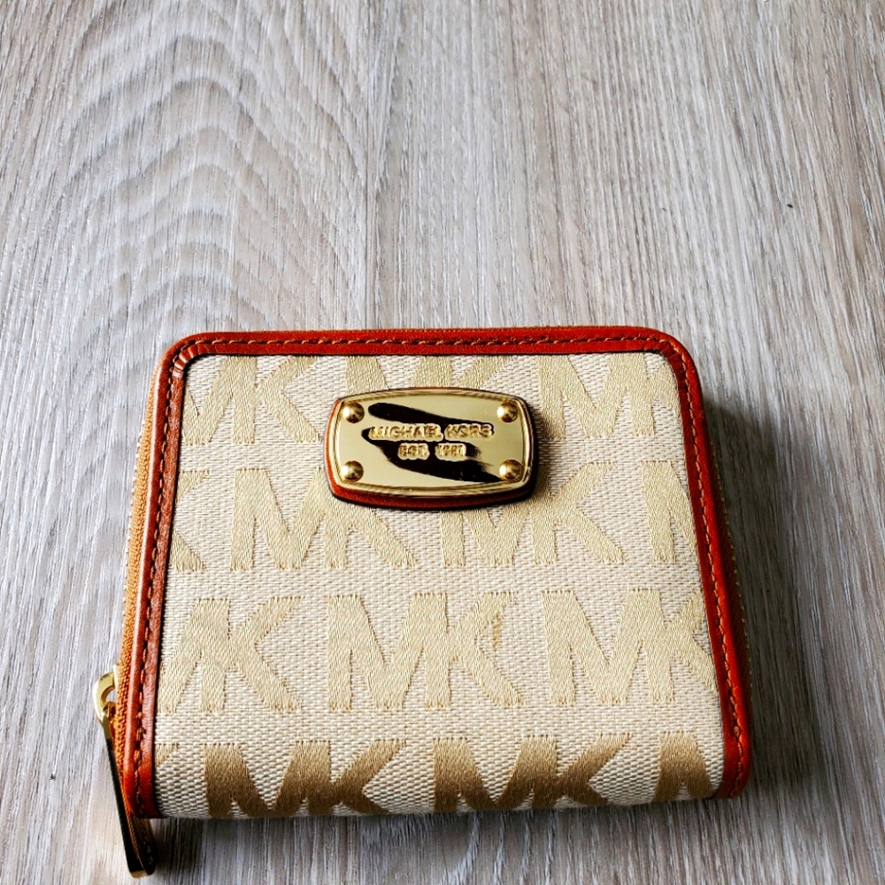 Michael Kors wallet